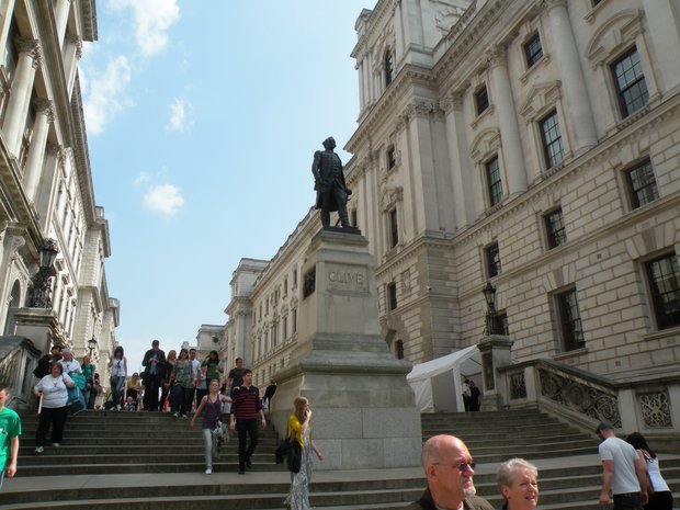  Statue de Clive